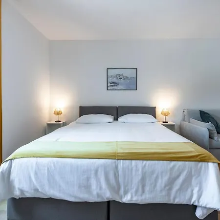 Studio-apartment Mit Meerblick